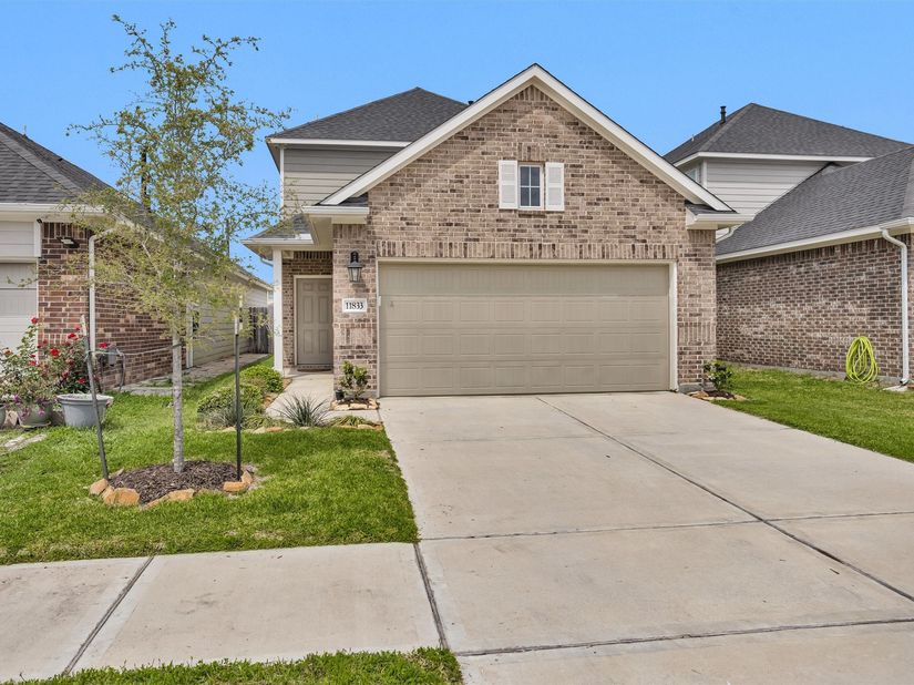 11833 Beachberry Drive, Houston TX 77034