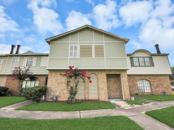 6470 Creekbend Drive, Houston TX 77096