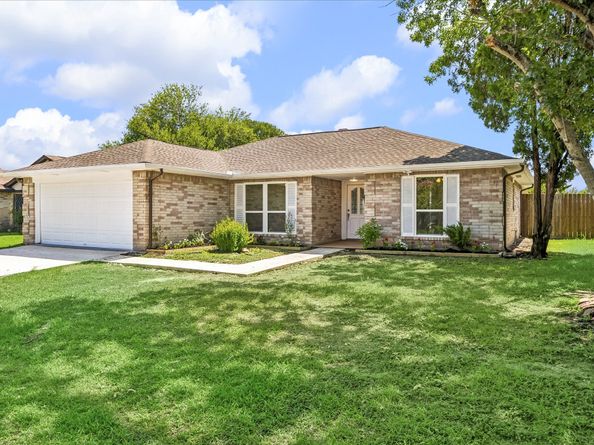 10111 Limewood Lane, Sugar Land TX 77498