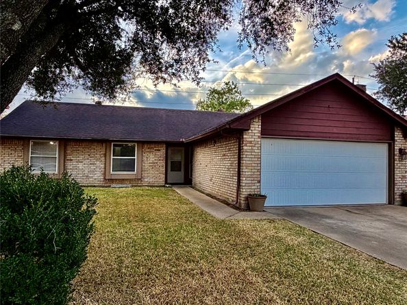 4723 Glenvillage Street, Houston TX 77084