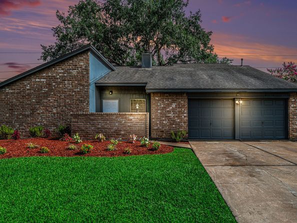 15826 Alta Mesa Drive, Houston TX 77083