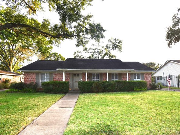 8011 Meadowvale Drive, Houston TX 77063