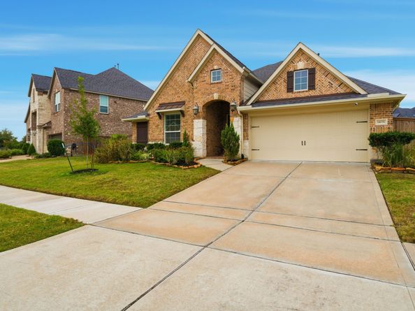 14051 Dunsmore Landing Drive, Houston TX 77059