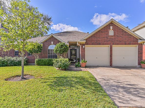 4930 Heritage Plains Drive, Friendswood TX 77546