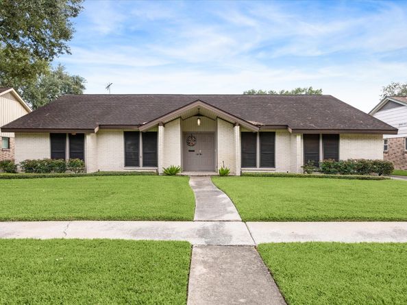 6115 Paisley Street, Houston TX 77096