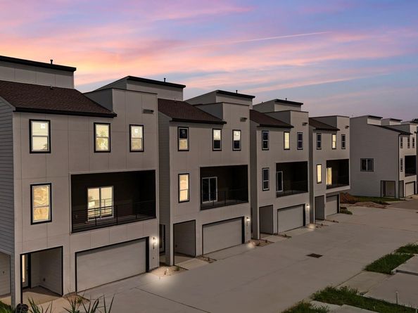 4714 Thornton Views  Rd, Houston TX 77018