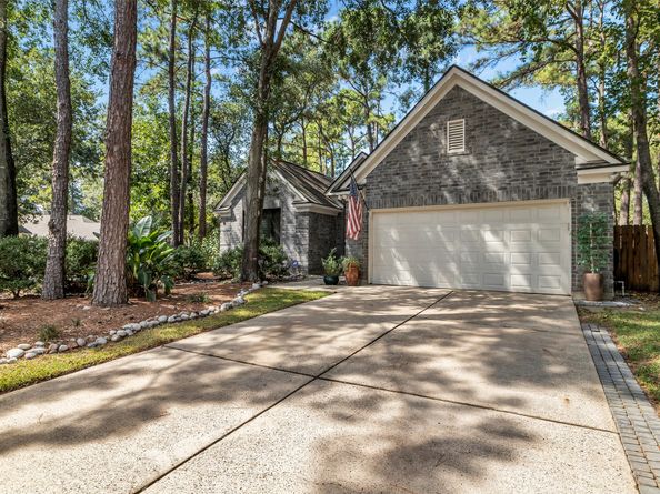42 Tranquil Glade Place, The Woodlands TX 77381