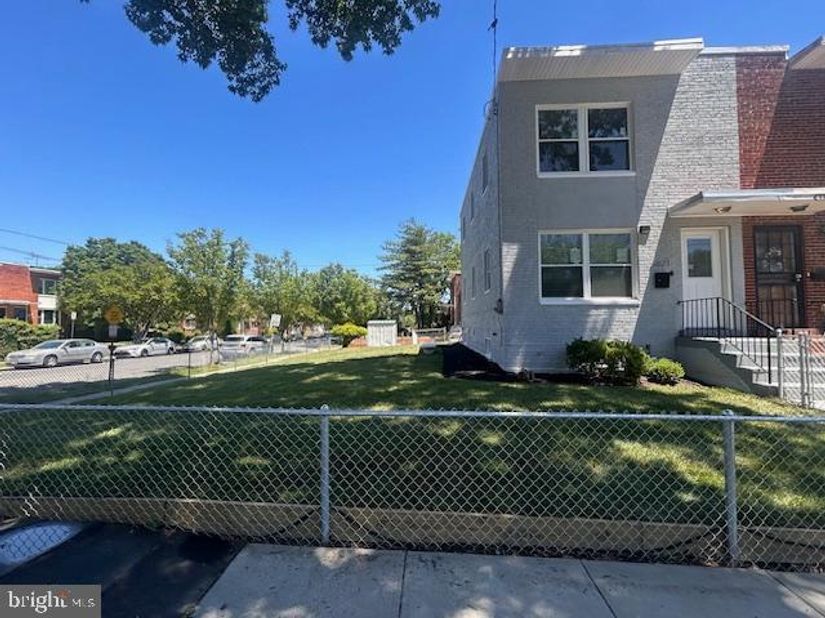 5821 5TH Street NE, Washington DC 20011