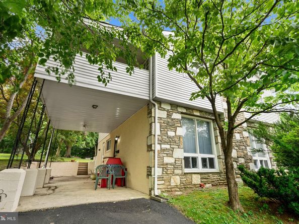609 Foster Road, Cheltenham PA 19012