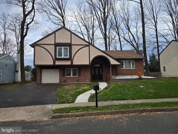 743 Bridgeview Road, Feasterville Trevose PA 19053