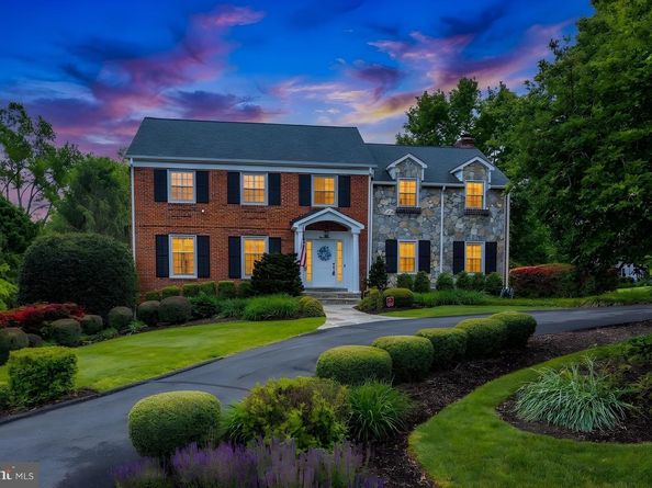 911 Rail Court, Mclean VA 22102