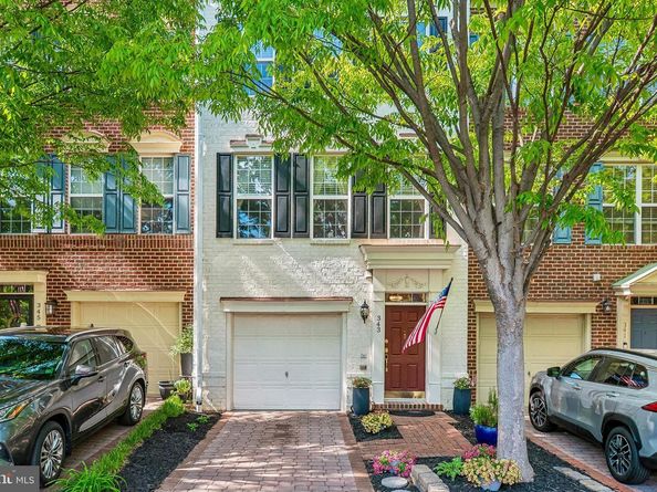 343 Helmuth Lane, Alexandria VA 22304