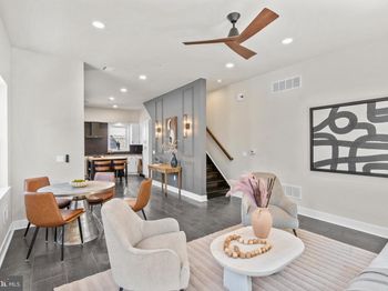 2548 Coral Street