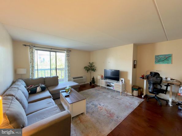 200 Lombard Street 534, Philadelphia PA 19147