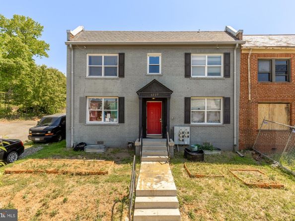 1227 18TH Place NE, Washington DC 20002