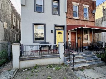 159 E Mayland Street