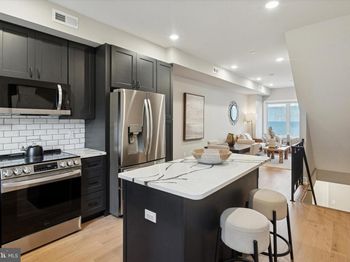 1620 N Randolph Street