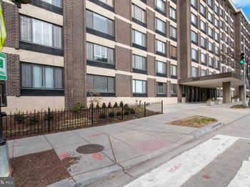 2501 Calvert Street NW