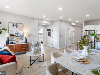 1516 East Capitol Street NE