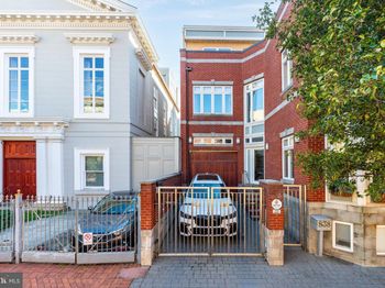838 Lombard Street