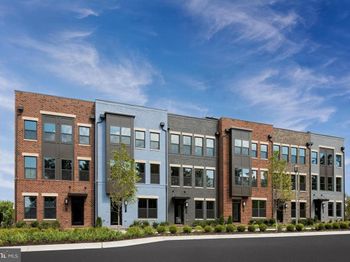 13041 Hattontown Square