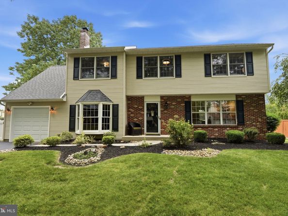 1461 Woodview Road, Yardley PA 19067