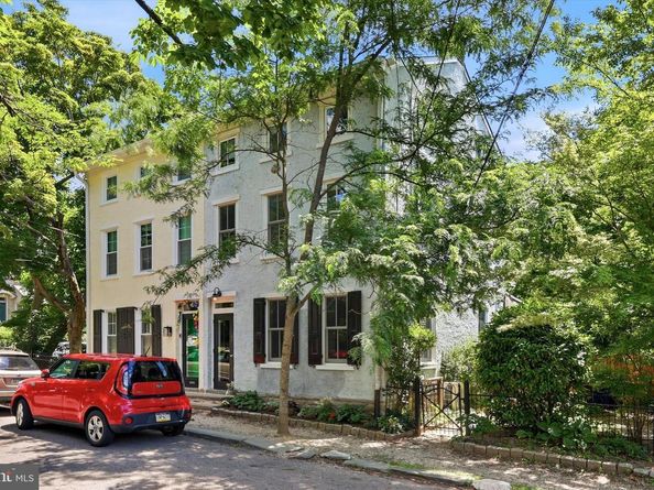 104 W Gravers Lane, Philadelphia PA 19118