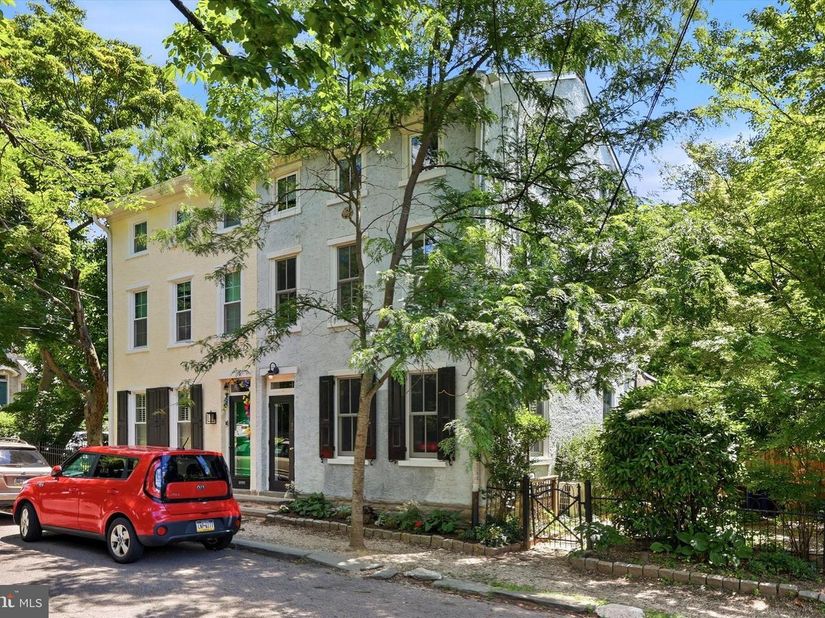104 W Gravers Lane, Philadelphia PA 19118