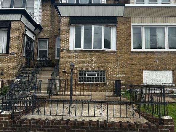 5415 W Montgomery Avenue, Philadelphia PA 19131