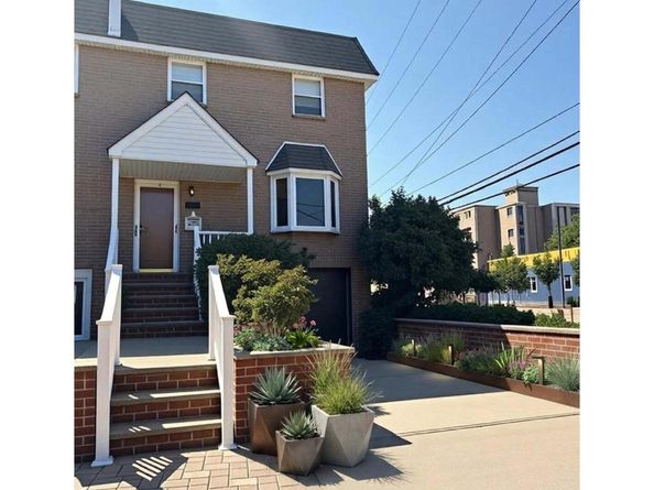 866 N Marshall Street, Philadelphia PA 19123