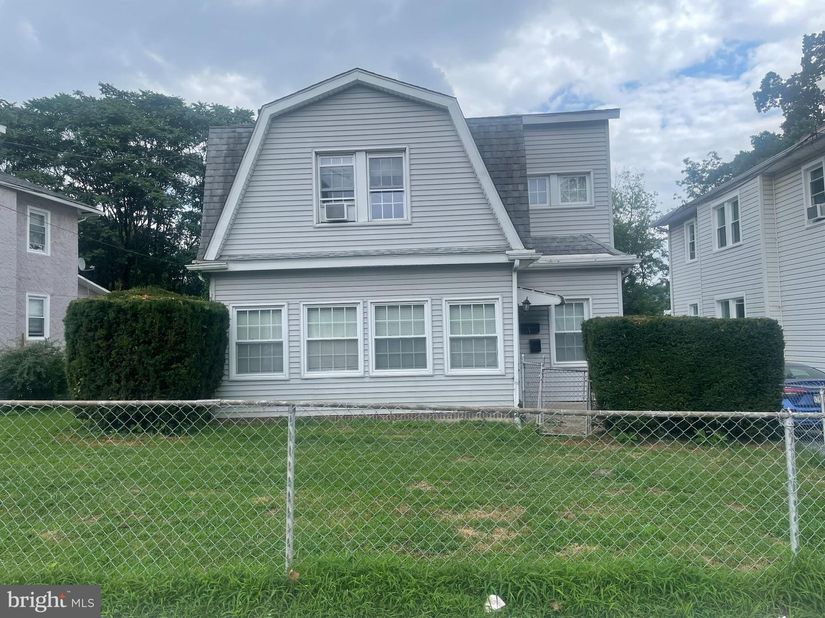 1829 Shallcross Avenue, Folcroft PA 19032
