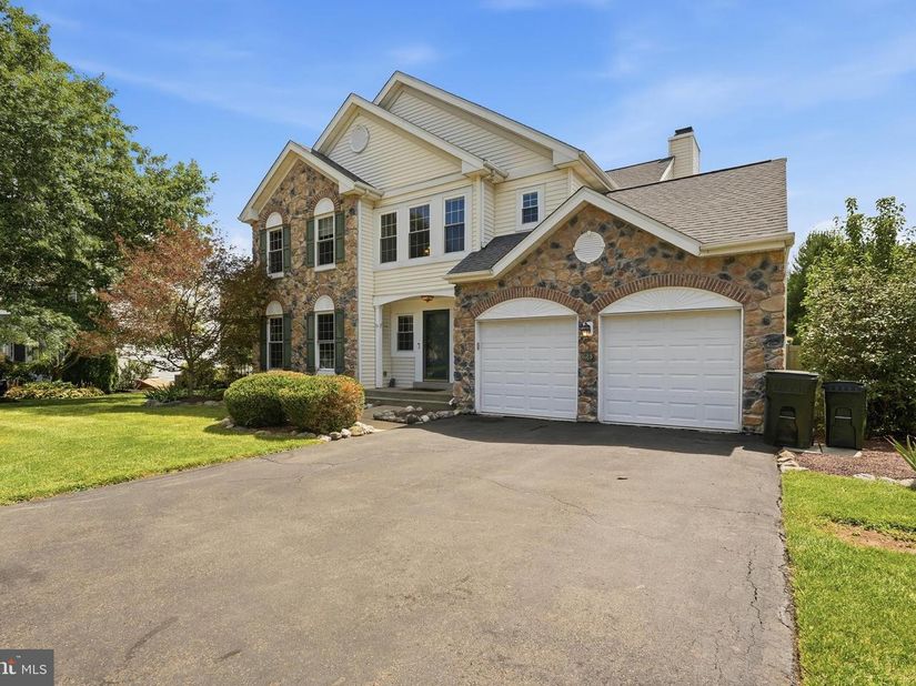 623 Coach Drive, New Hope PA 18938