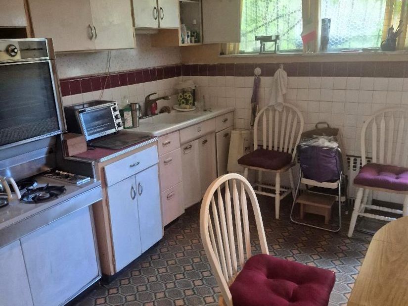 1214 S 11TH Street, Philadelphia PA 19147