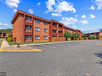 1511 S George Mason Drive