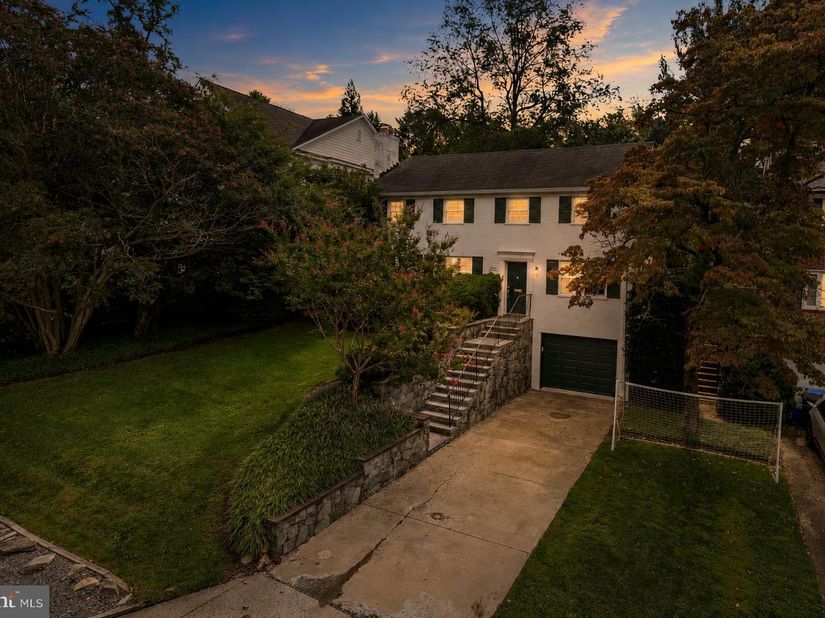 6210 Winston Drive, Bethesda MD 20817