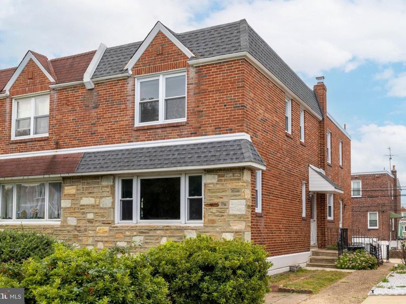 828 Brighton Street, Philadelphia PA 19111