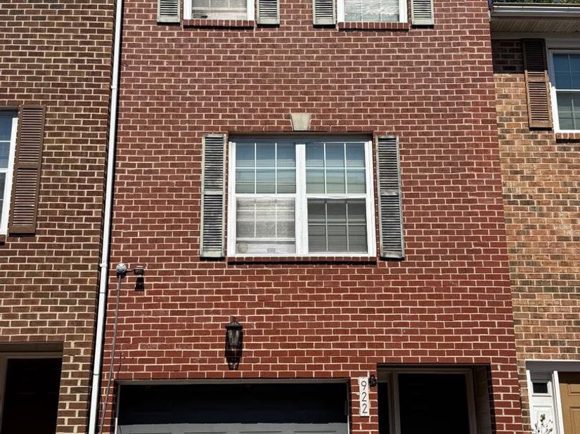 922 S Rolfe Street S, Arlington VA 22204