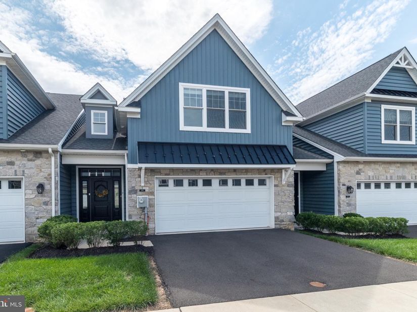 909 Holden, Warminster PA 18974