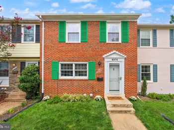 8374 Glastonbury Court