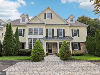 209 E Welsh Road