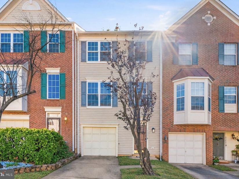 45547 Reading Terrace, Sterling VA 20166