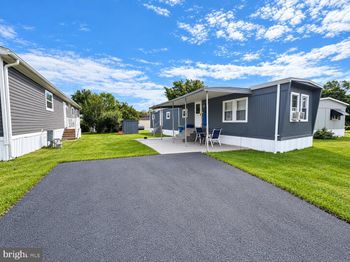6229 Foster Drive