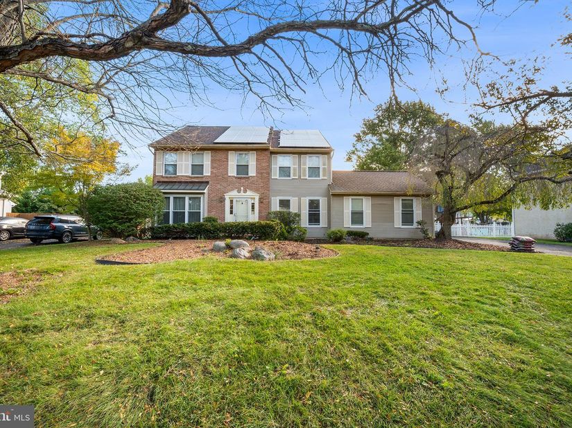 532 Heritage Oak Drive, Yardley PA 19067