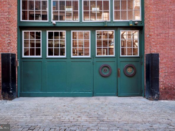 130 N Bread Street 310, Philadelphia PA 19106