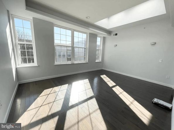 1334 N 7TH Street, Philadelphia PA 19122