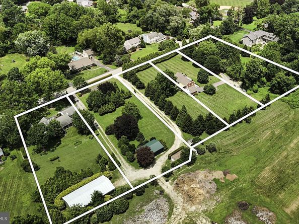 170, 200, 220 Old State Road, Berwyn PA 19312