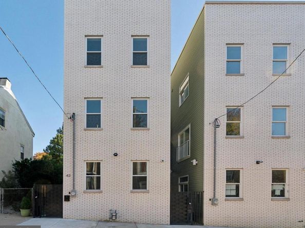 42 Good Street, Philadelphia PA 19119