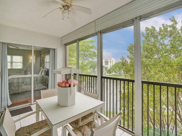 2208 S Cypress Bend Drive 401, Pompano Beach FL 33069