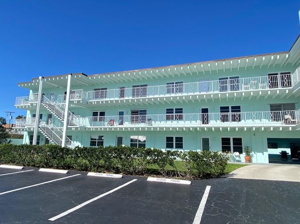 219 Lakeview 102 Avenue 102, Lantana FL 33462