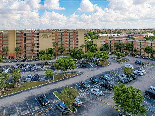 9405 W Flagler Street D205, Miami FL 33174